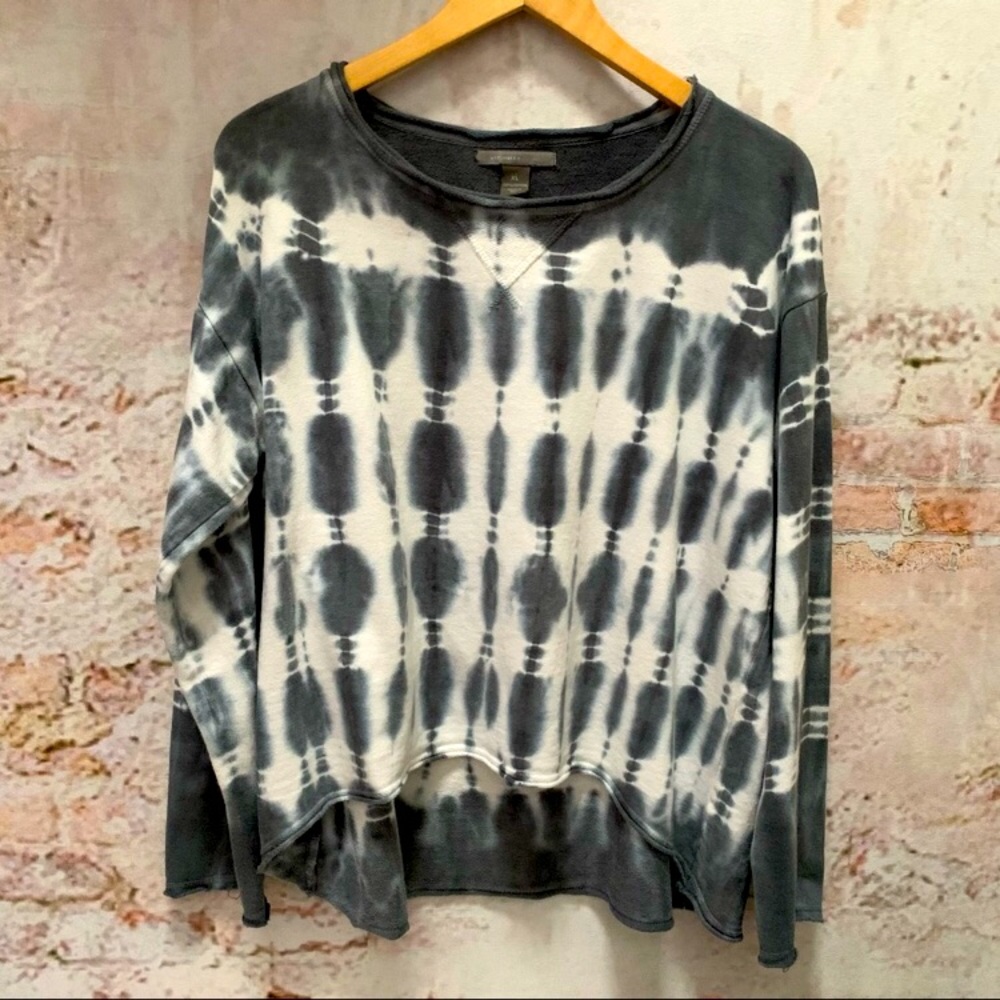 Vicinity Unique Tie Dye Long Sleeve Sweatshirt with Slight Hi Lo Hem Raw Edges